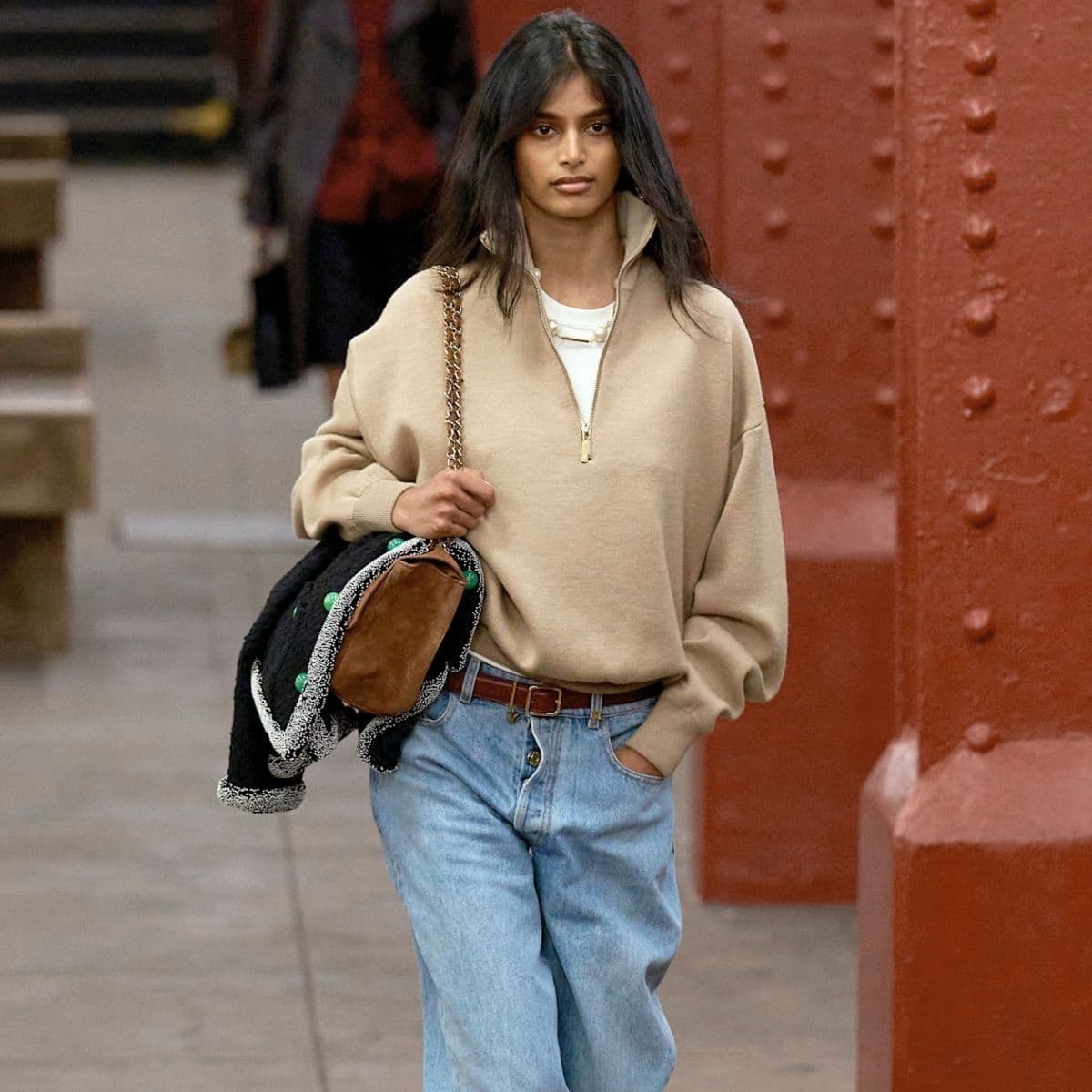  The Coolest People in Los Angeles, London and Paris Are Already Wearing These 6 Spring Denim Trends 
